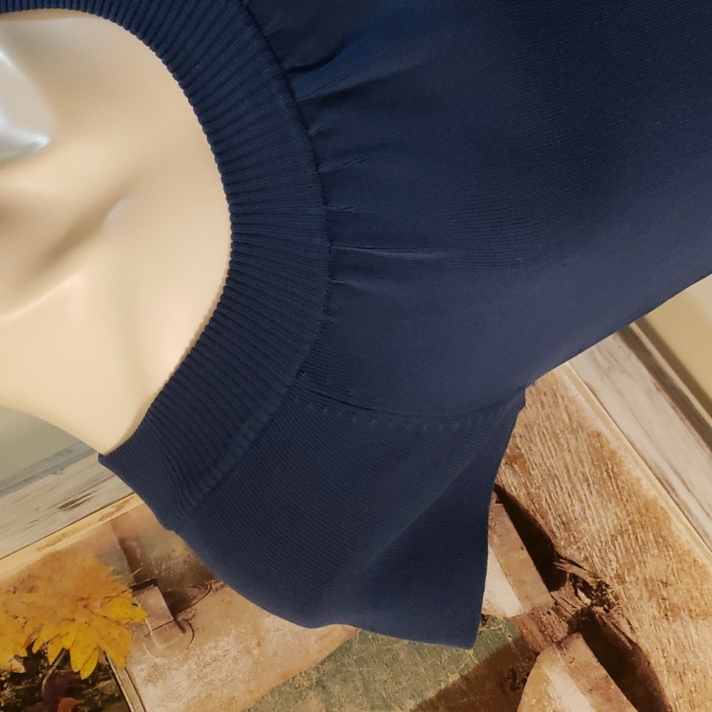 ♦️♦️ SOLD ♦️♦️LOFT Sweater - Picture 3 of 11